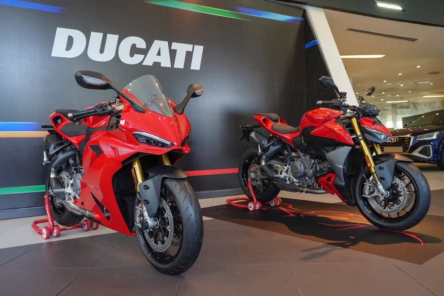 Ducati Việt Nam trình làng Panigale V2 S và Streetfighter V2 S mới: Hai tuyệt tác tốc độ sánh vai cùng Audi Q Series