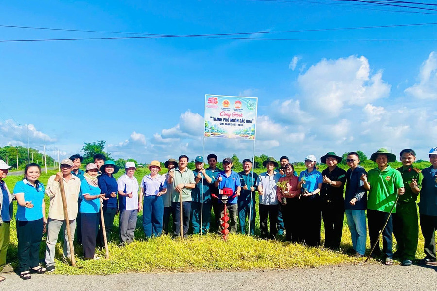 Ra quân triển khai phong trào thi đua “Toàn dân chung tay bảo vệ môi trường, vì một Việt nam xanh-sạch-đẹp”