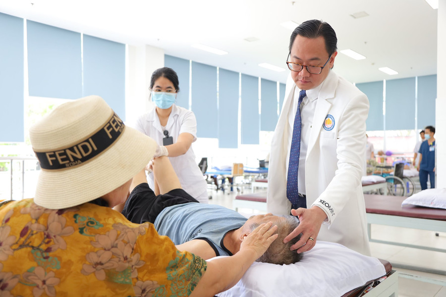 Y học phục hồi: Vị thế mới với mô hình phát triển đa khoa toàn diện