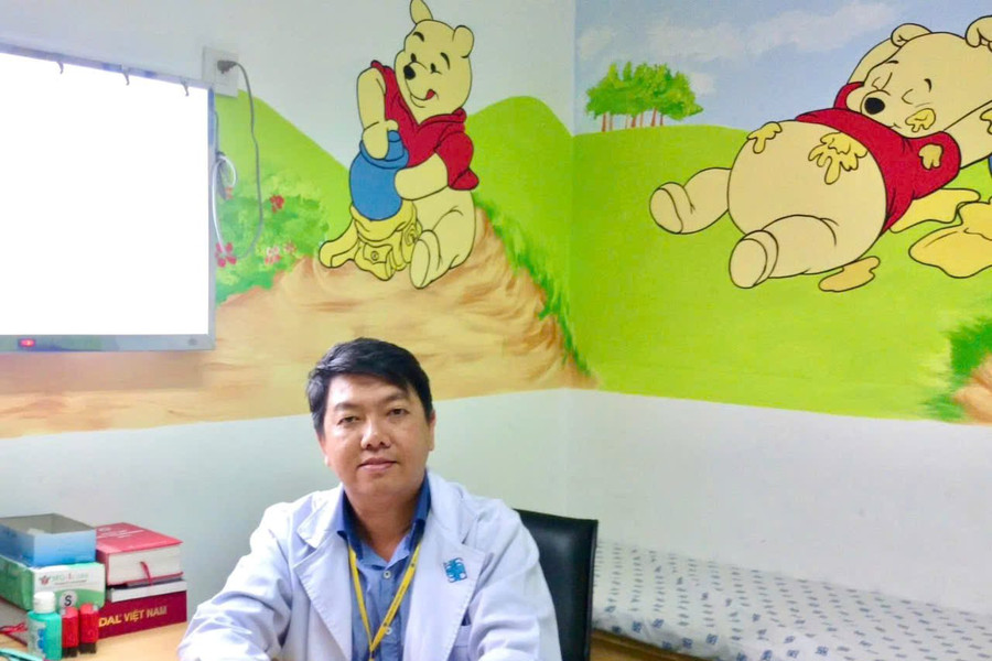 Người thầy thuốc nhi khoa & 30 năm “tình đầu như tình cuối”