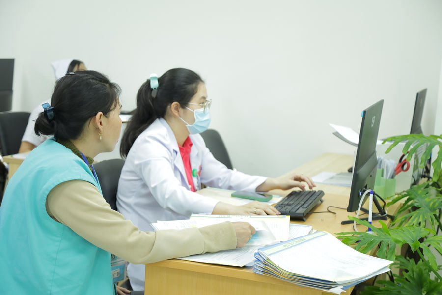 Để hạnh phúc, phụ nữ đừng né tránh!